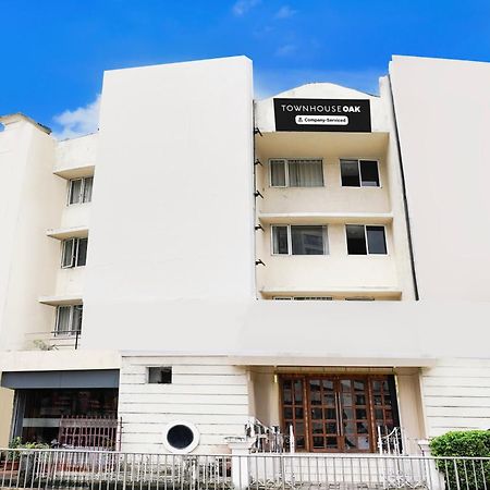 Super Townhouse Oak Vashi Hotel Turambhe Kültér fotó