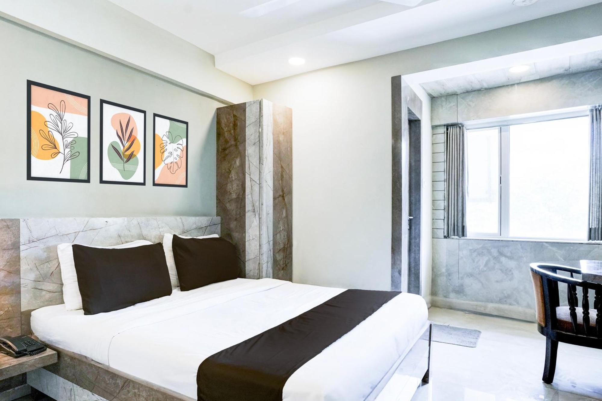 Super Townhouse Oak Vashi Hotel Turambhe Kültér fotó